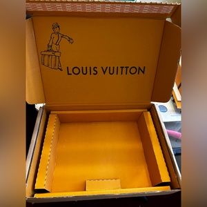 Louis Vuitton shopping box